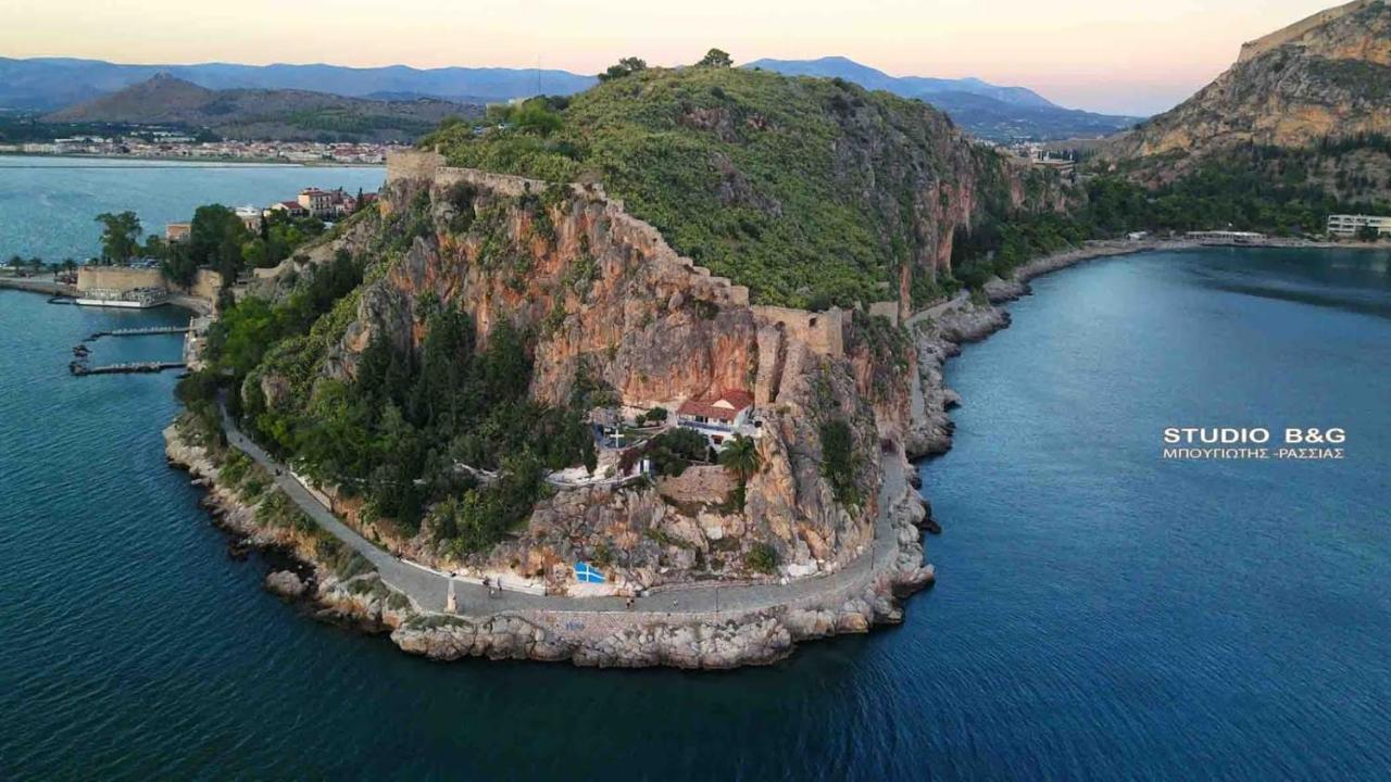 Pension Nikolaos 纳夫普利翁 外观 照片